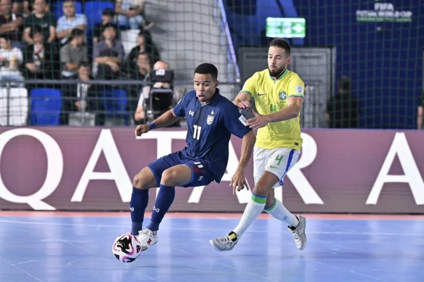 ĐT futsal Thái Lan lép vế trước Brazil (Ảnh: FAT)